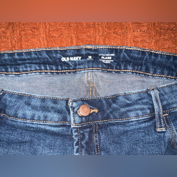 Old Navy Extra High Rise Flare Jean - Picture 3 of 3